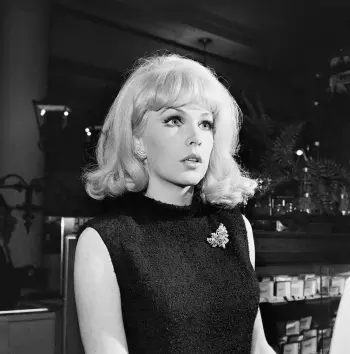 Stella Stevens