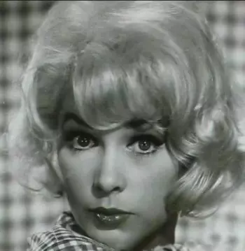 Stella Stevens